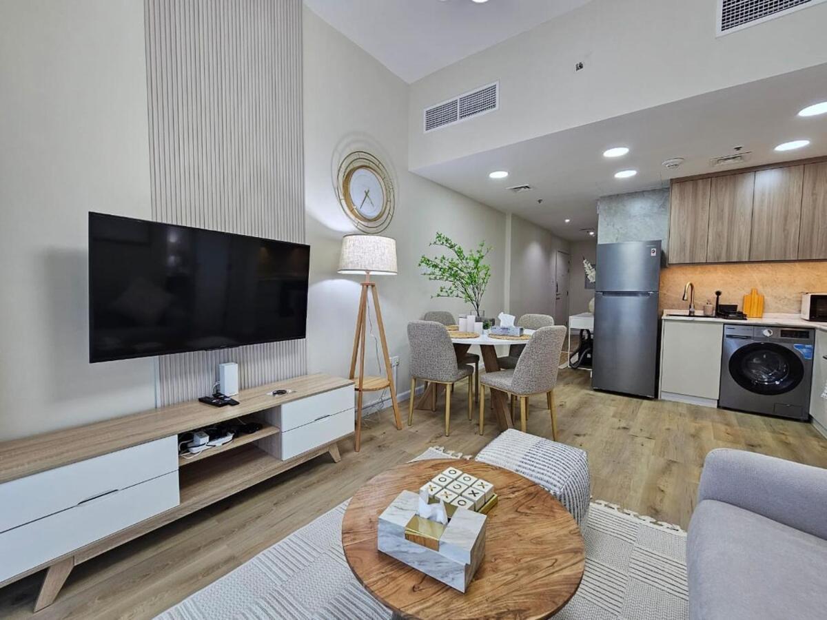 Luxury 1br By Marina Walk! *
