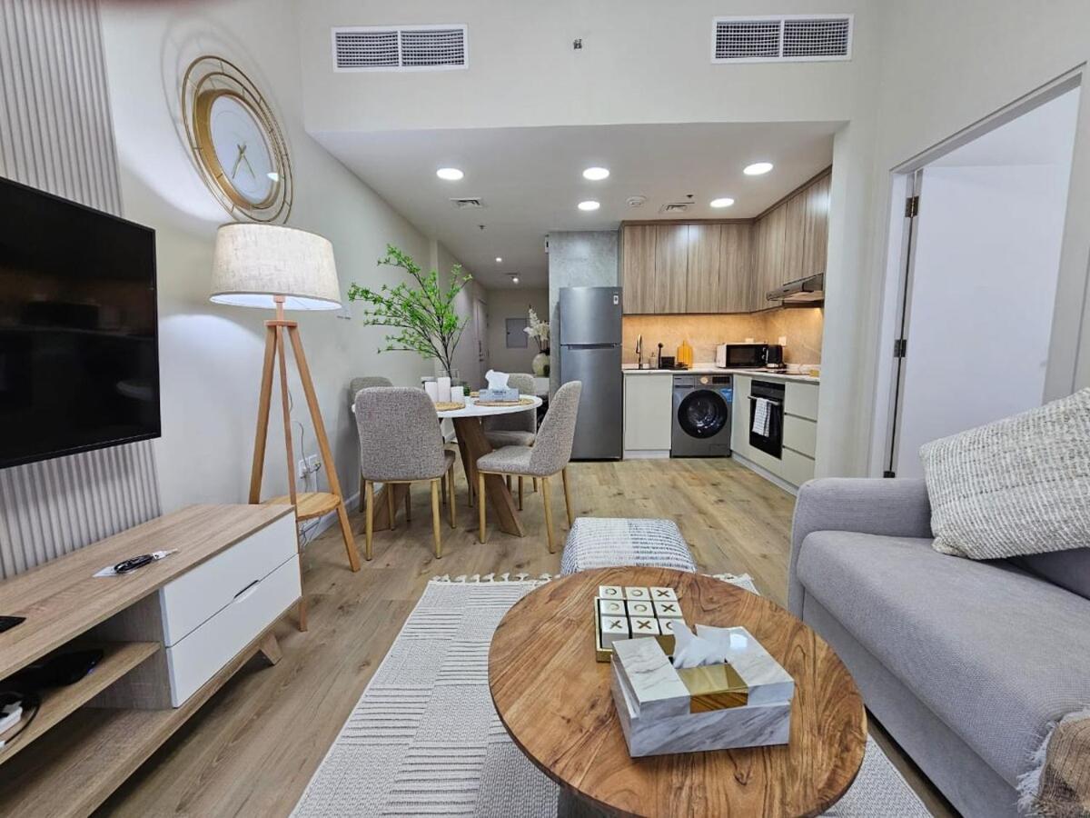 Luxury 1br By Marina Walk!