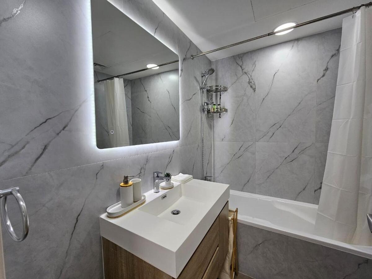 Luxury 1br By Marina Walk! *