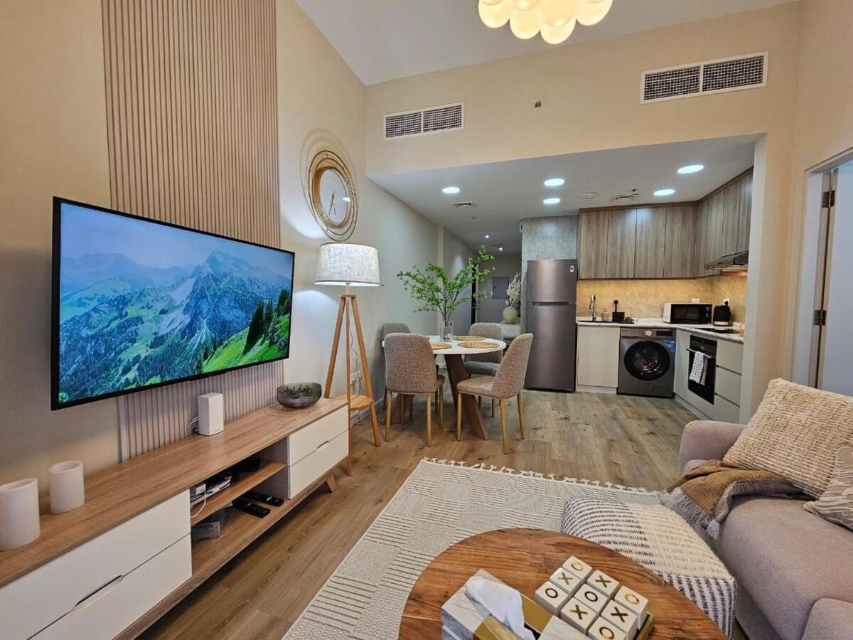 Luxury 1br By Marina Walk!