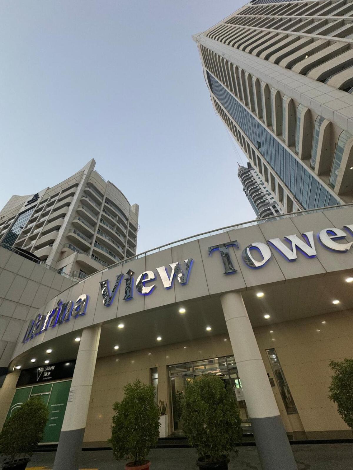 Luxury 1br By Marina Walk! *